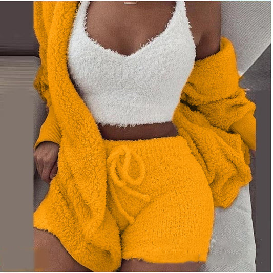 Conjunto de 3 Piezas de Ropa Plush para Dama - Cómodo y Elegante — foto 2