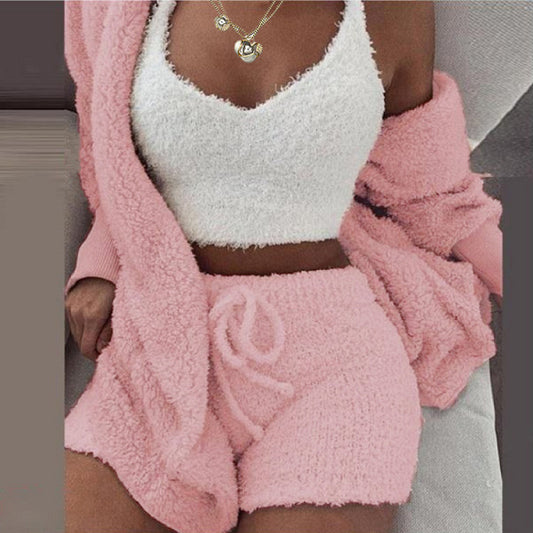 Conjunto de 3 Piezas de Ropa Plush para Dama - Cómodo y Elegante — foto 1